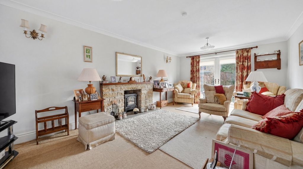 Property photo 2 of 16 Picture No. 19