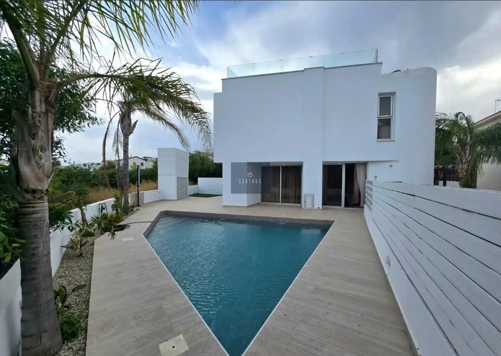 Property photo 3 of 26