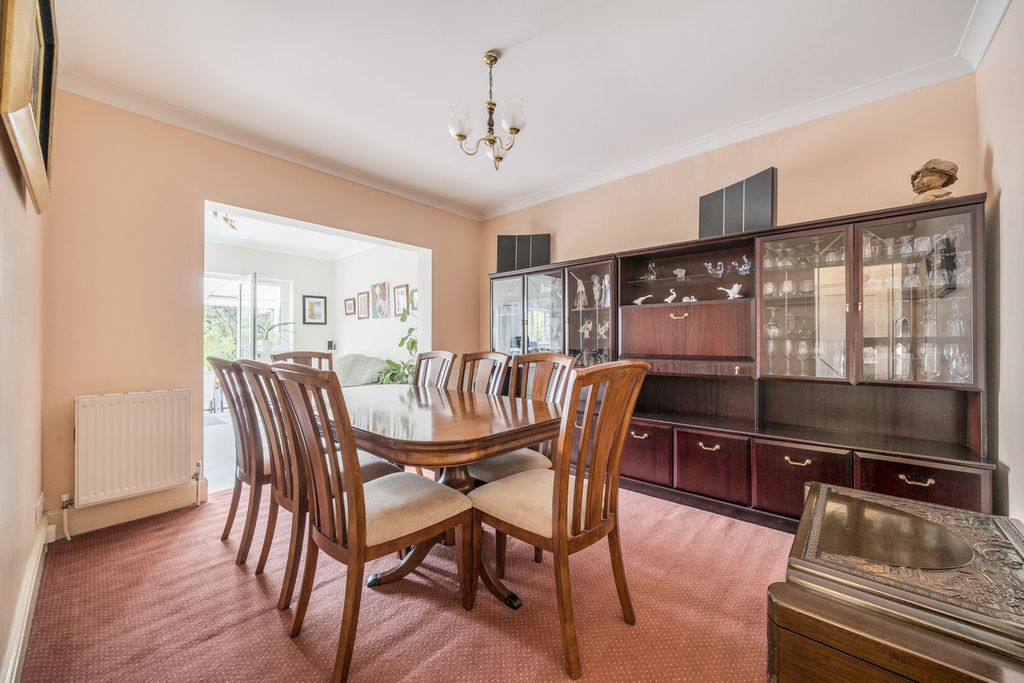 Property photo 3 of 20 Dining Room