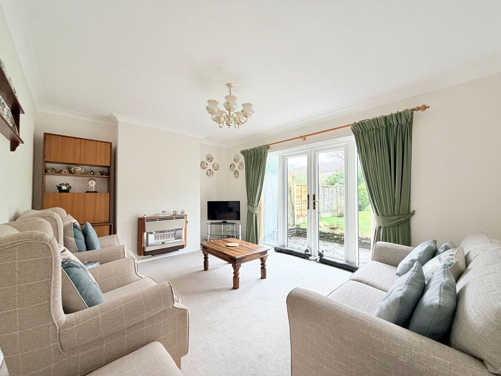 Property photo 2 of 20