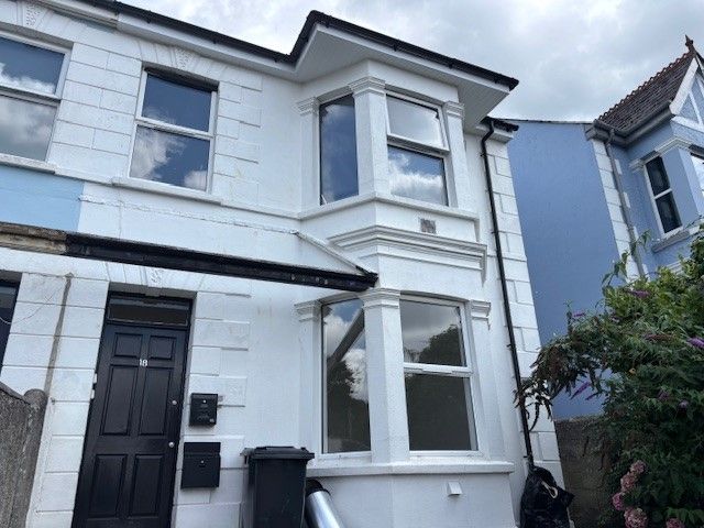 Property photo 1 of 6