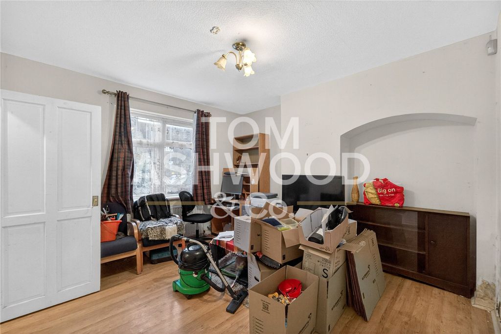 Property photo 2 of 13 Picture No. 26