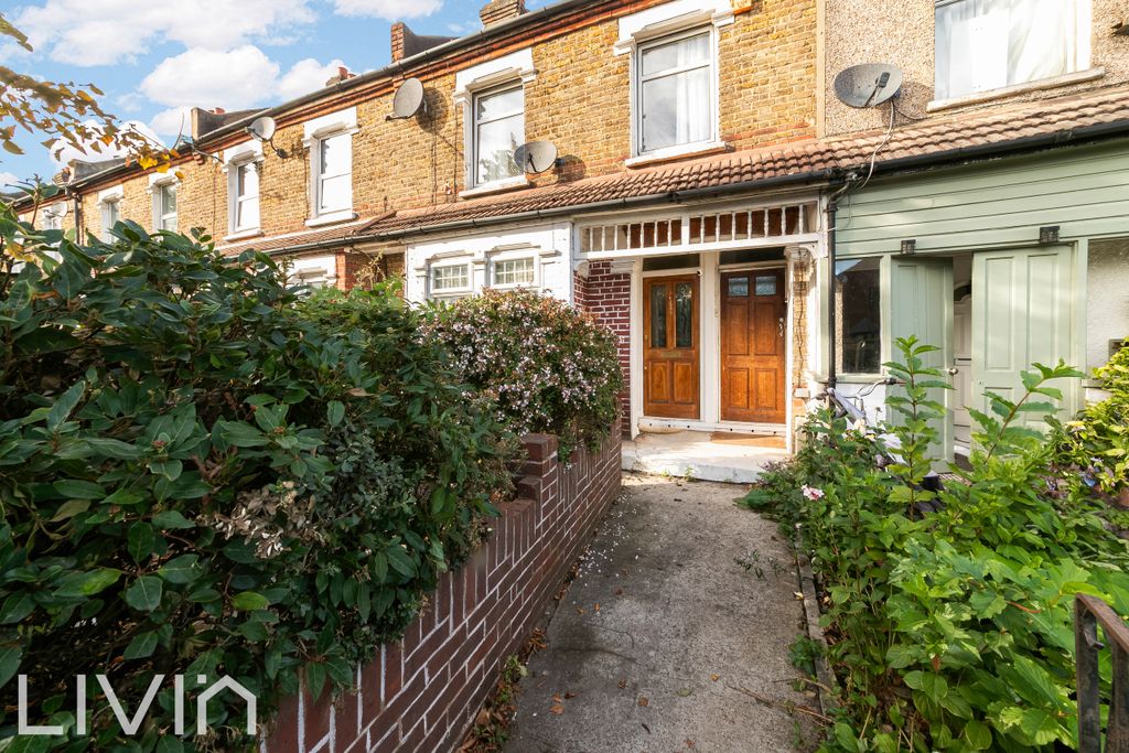 Property photo 1 of 12 1