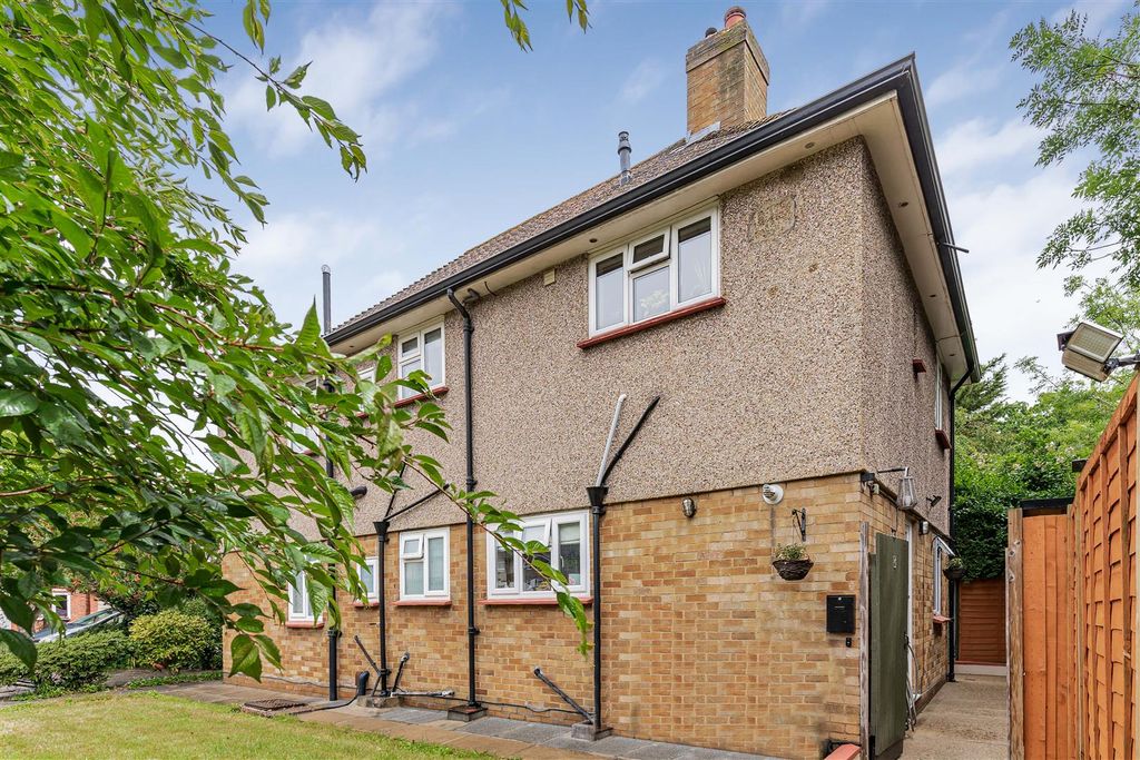 Property photo 1 of 18 87_84160.Jpg