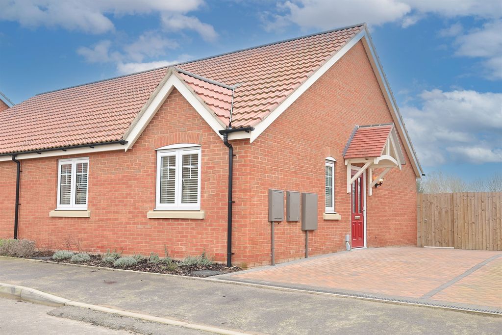 Property photo 1 of 11 (Main)