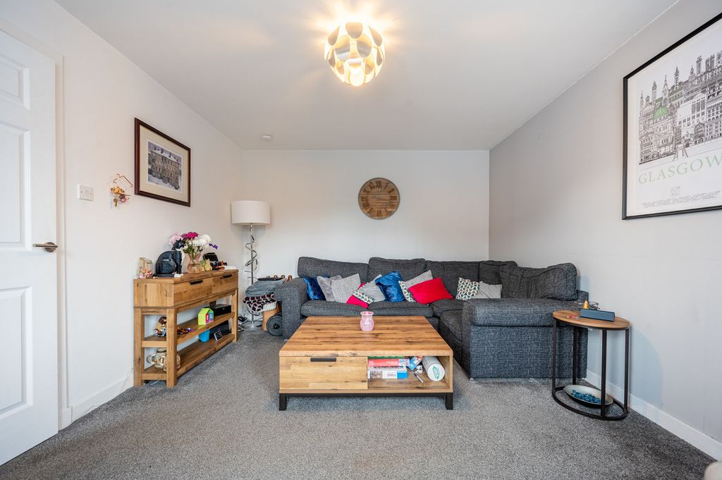 Property photo 3 of 26