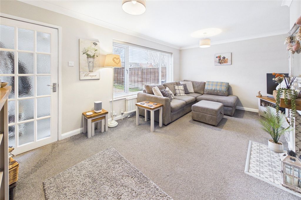 Property photo 2 of 19 Living Room