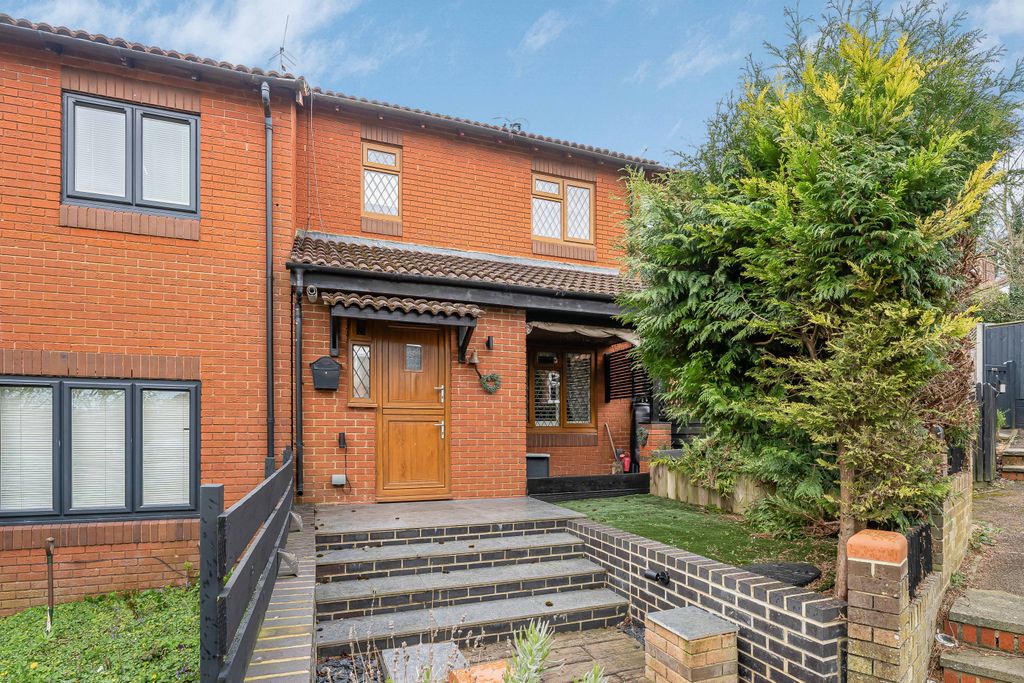 Property photo 1 of 19 Front View