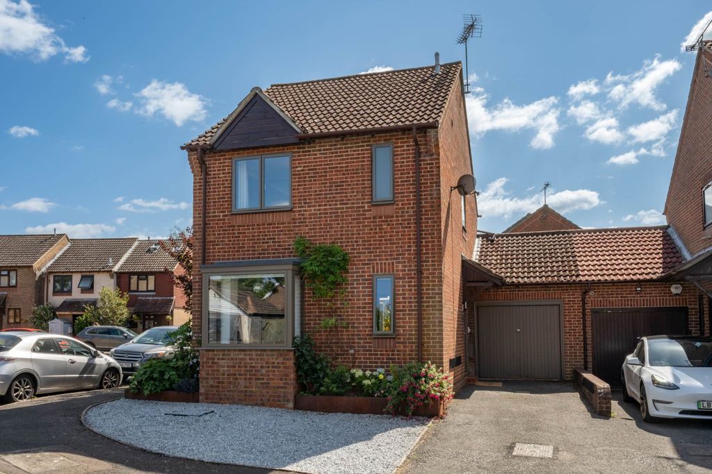 Property photo 2 of 23