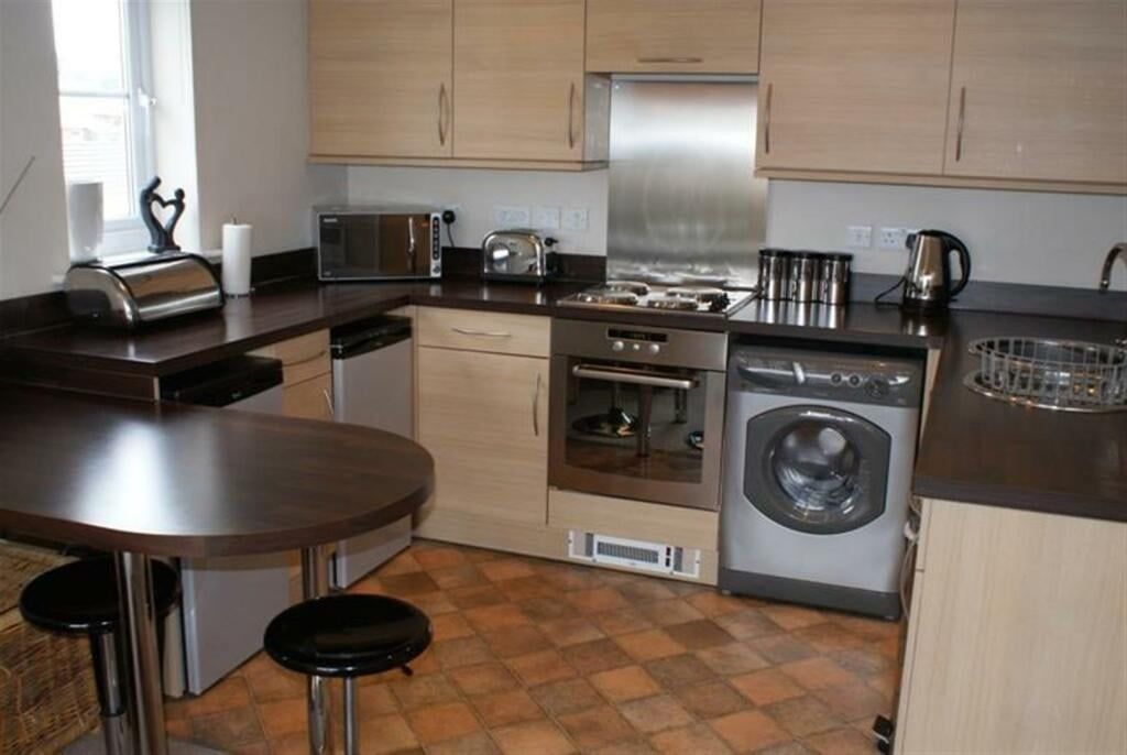 Property photo 3 of 6