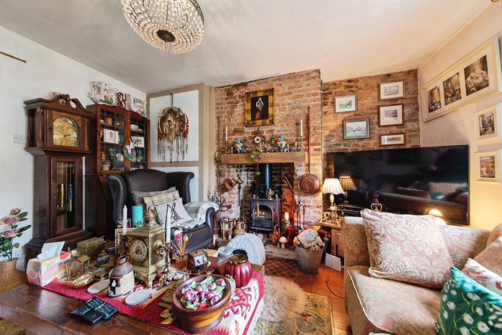 Property photo 3 of 16