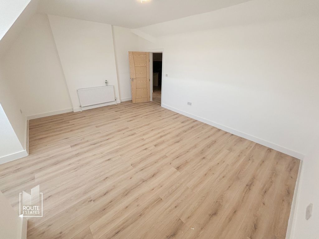 Property photo 2 of 16 Photo 12