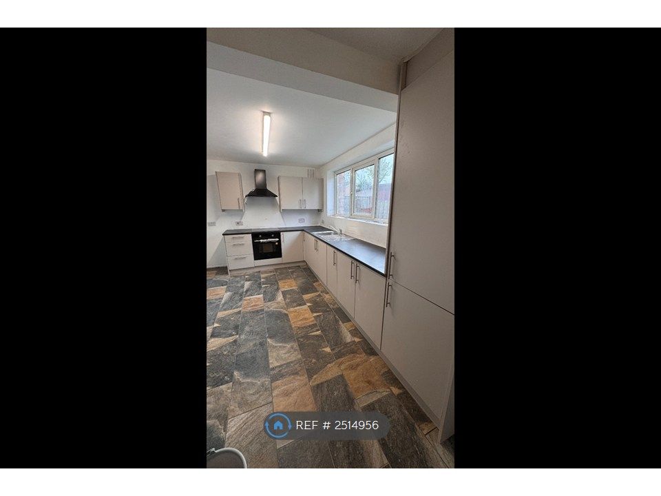 Property photo 1 of 3