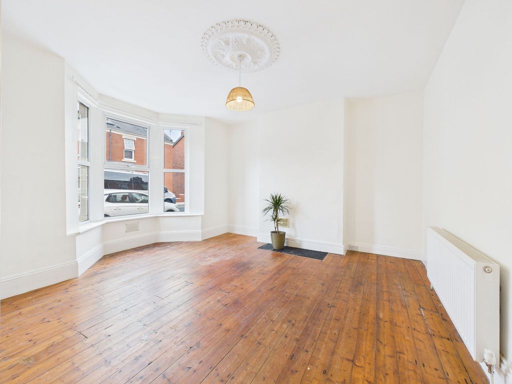 Property photo 2 of 11 Bedroom One