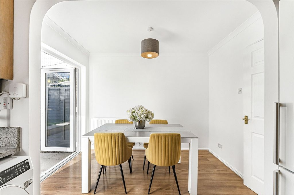 Property photo 2 of 18 Dining Room/Kitchen