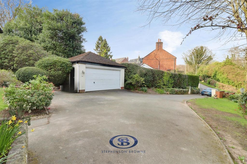 Property photo 3 of 51