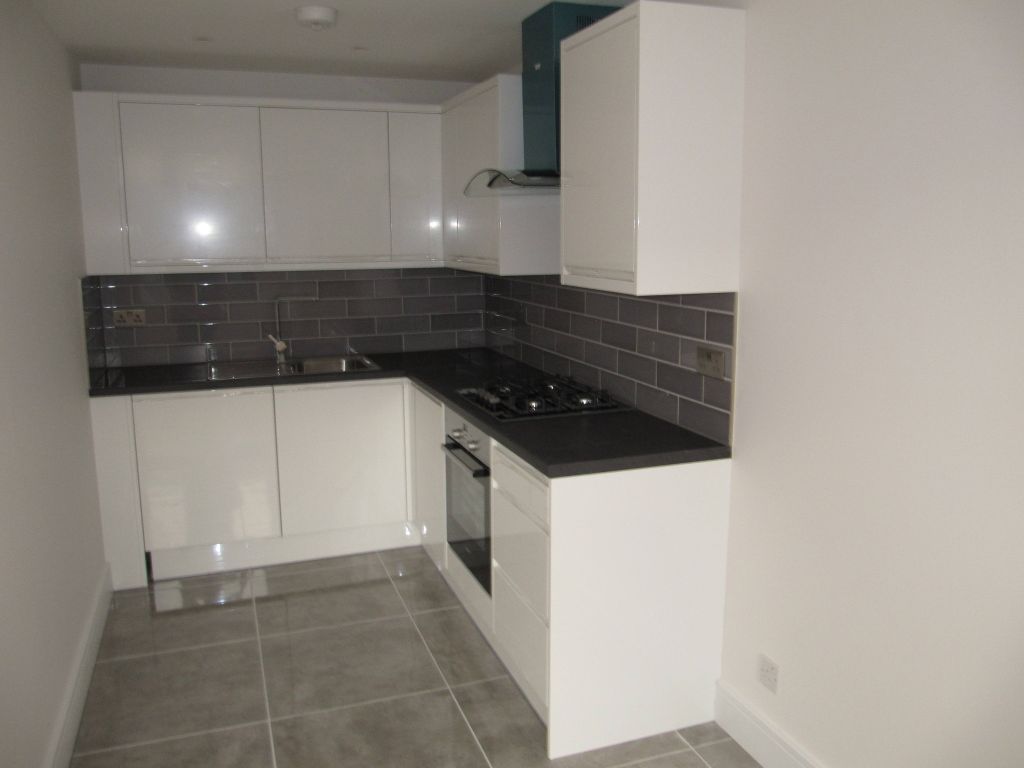 Property photo 1 of 4 Kitchen