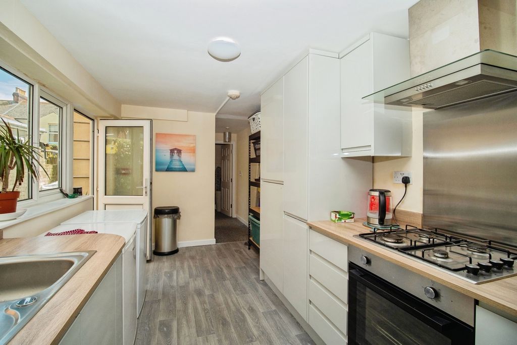 Property photo 3 of 16 Photo