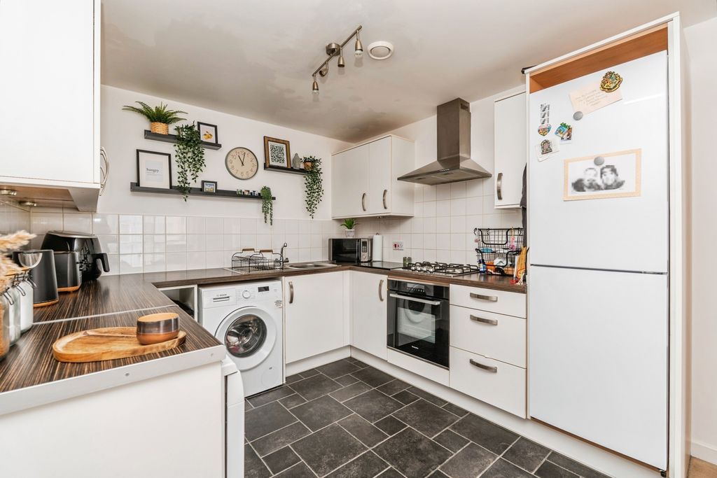 Property photo 2 of 19 Pbox-Img.Jpg