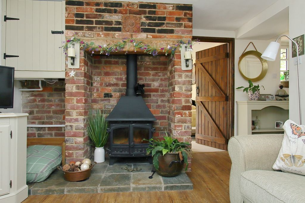 Property photo 2 of 21