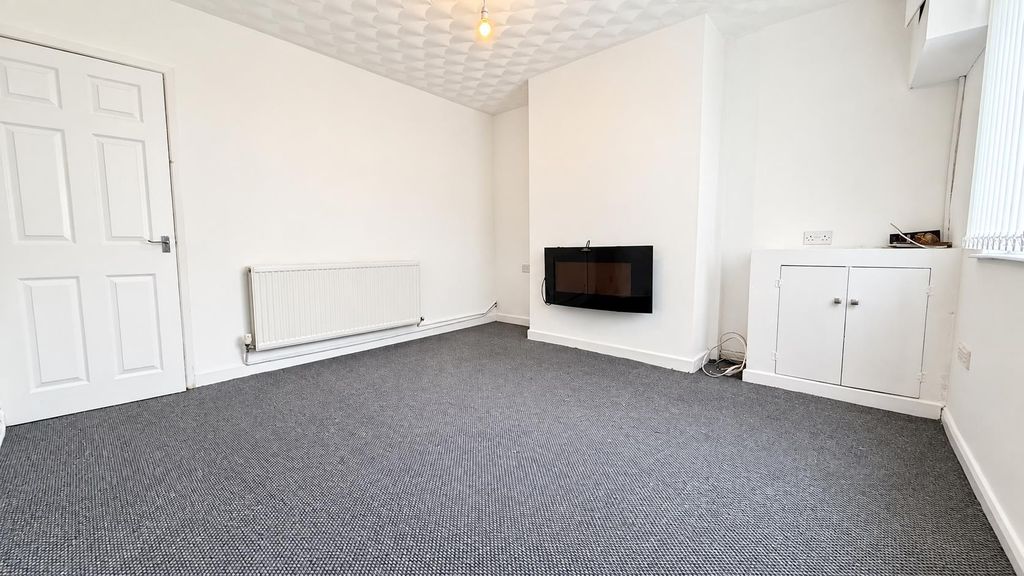 Property photo 3 of 11 9Dcd586E-984E-4B0F-B2F5-9ba9251c9F0E.Png