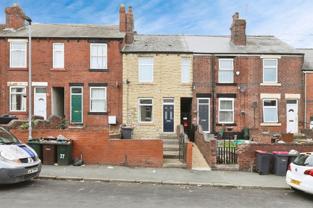 Property photo 1 of 12