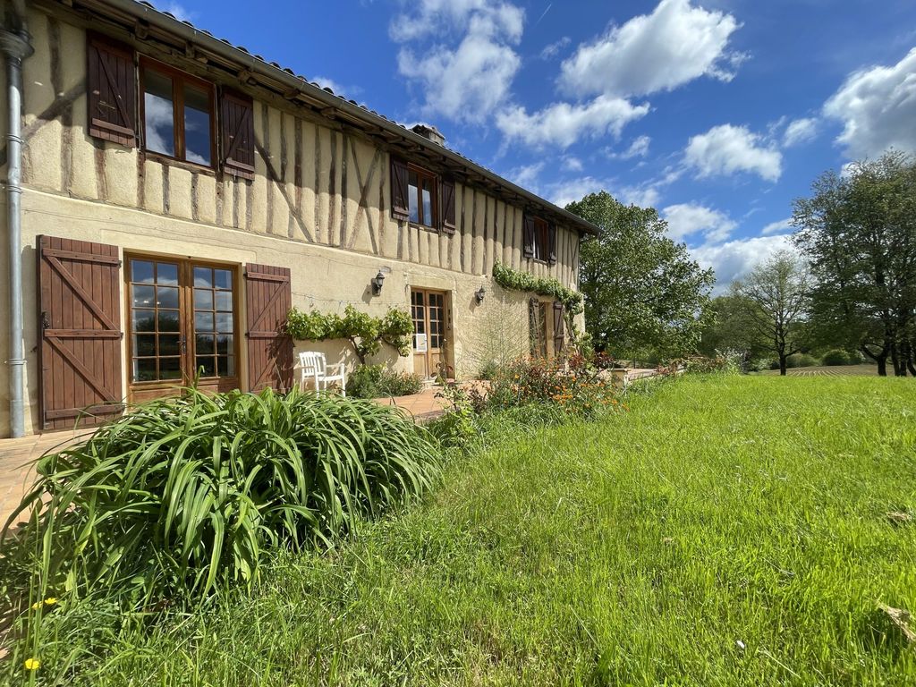 Property photo 2 of 39