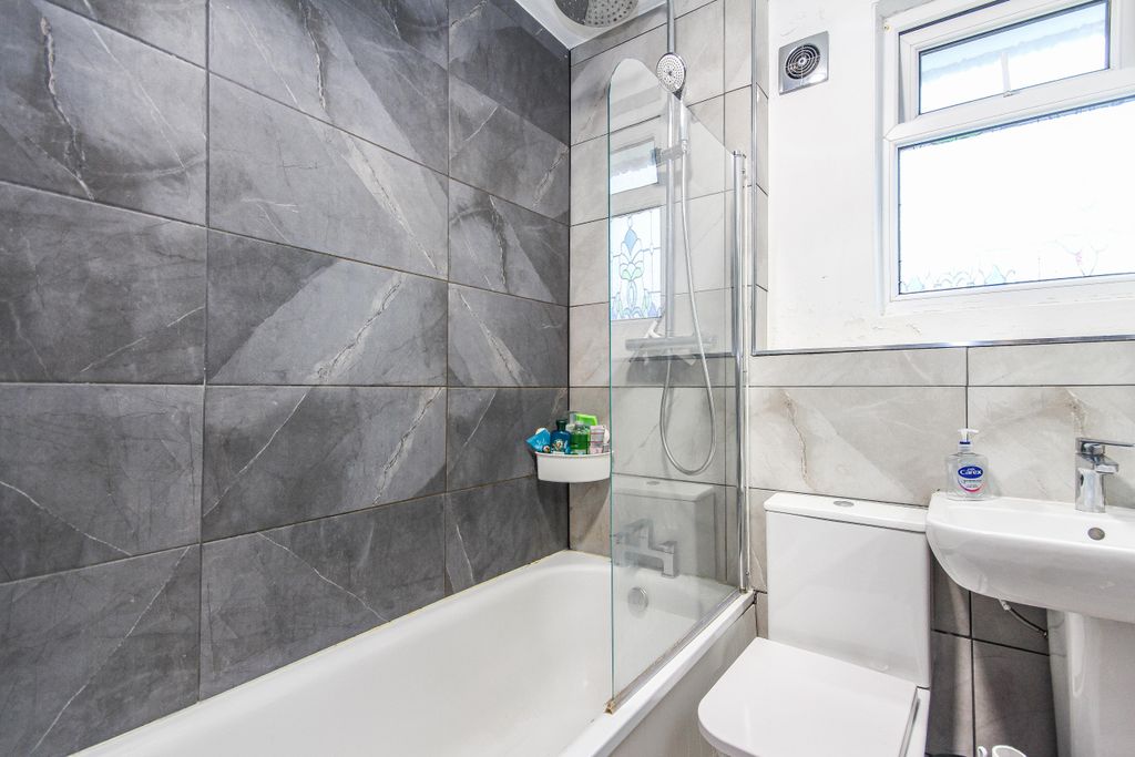 Property photo 3 of 11 Img_2600