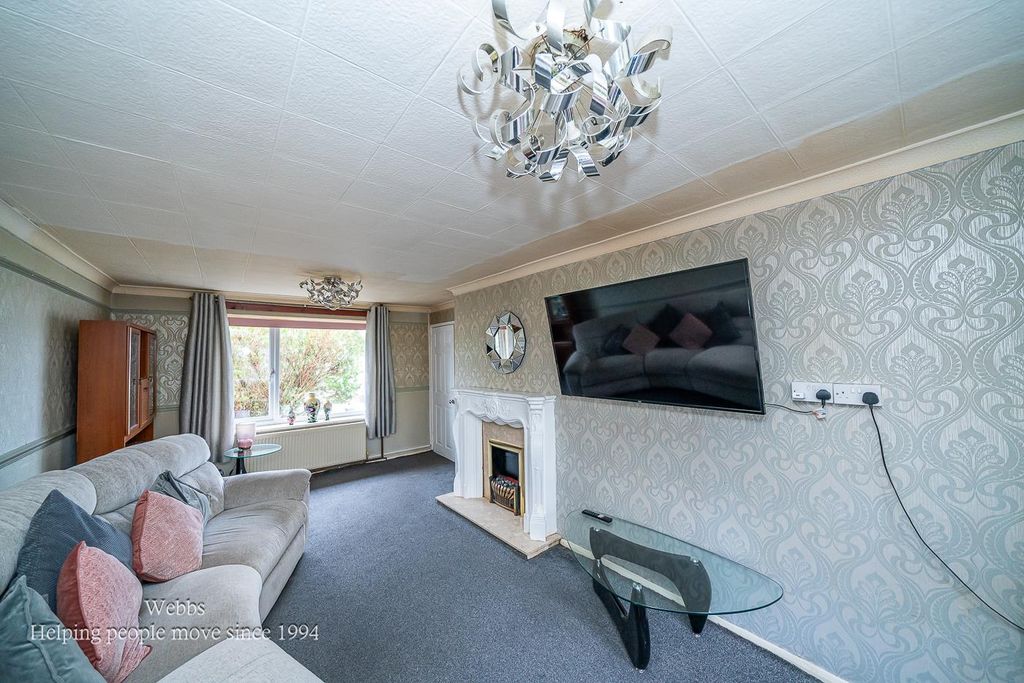 Property photo 3 of 22 Webbs-100.Jpg