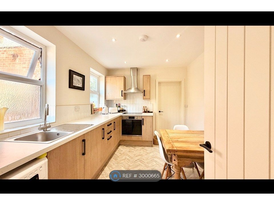 Property photo 1 of 8 Tenanted Kitchen