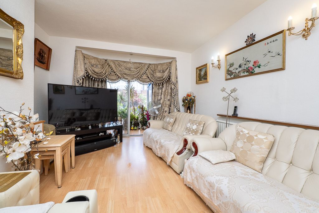 Property photo 2 of 17 Picture No. 06
