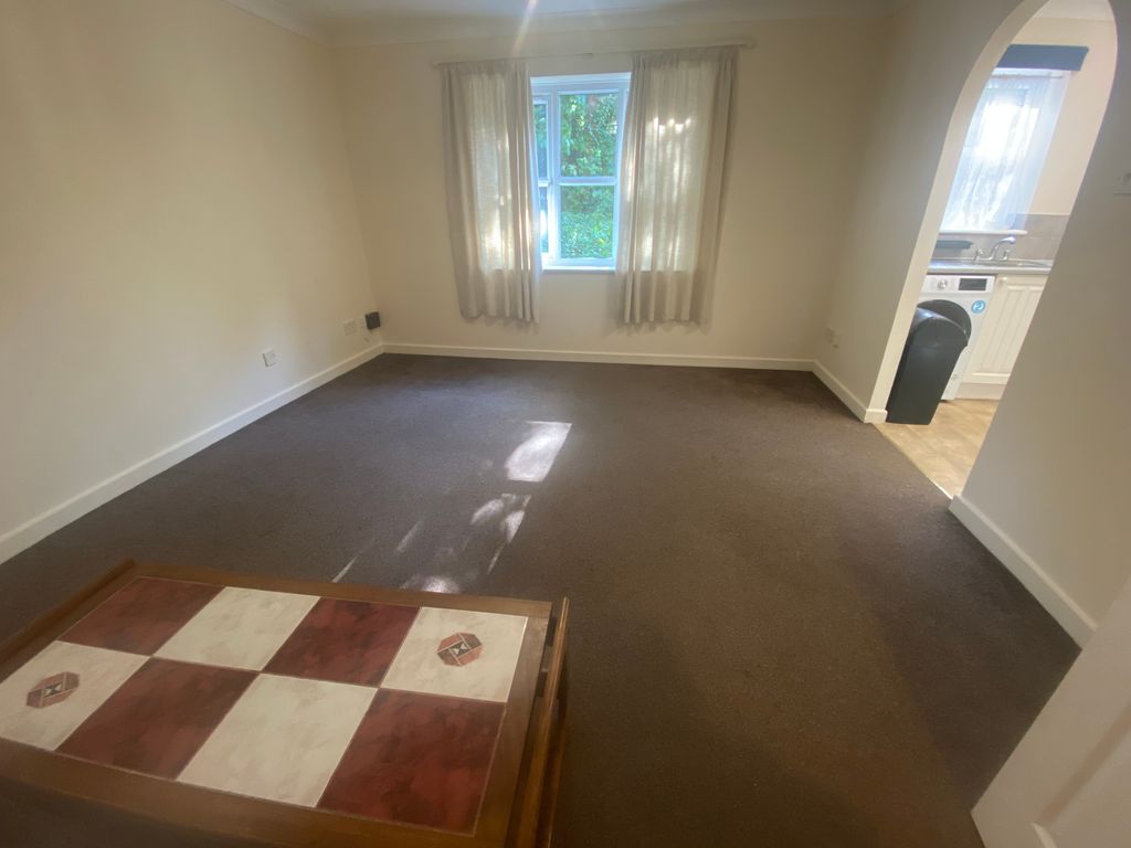 Property photo 3 of 6