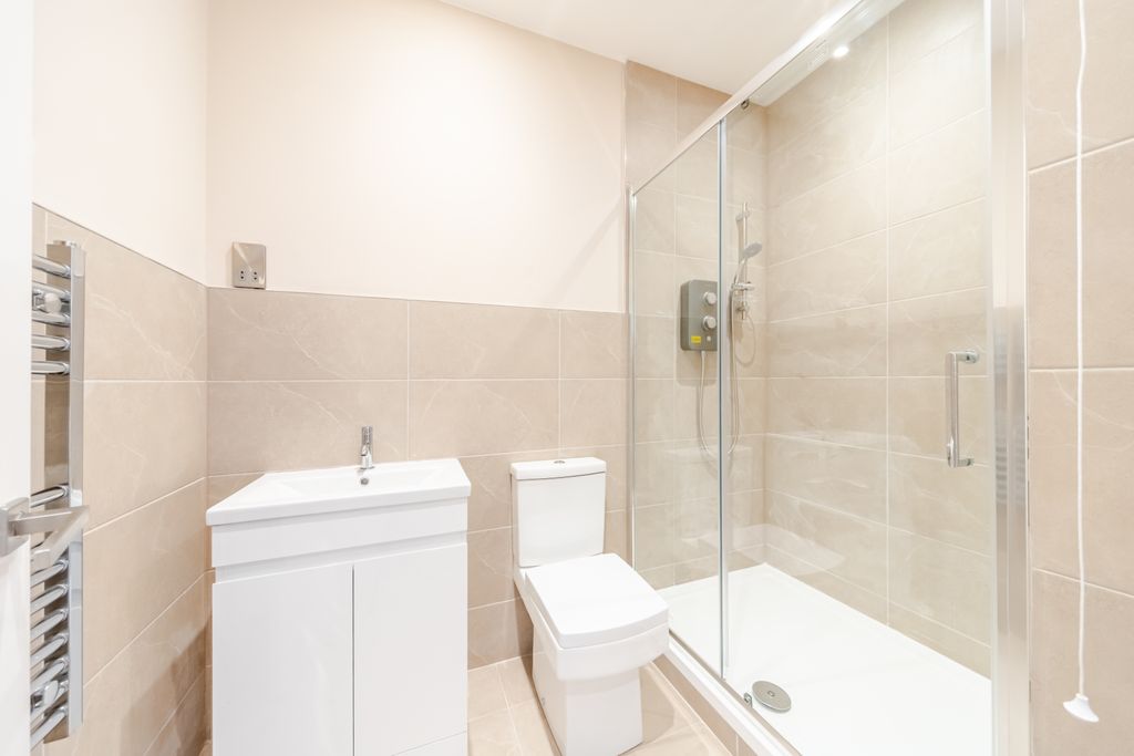Property photo 3 of 44