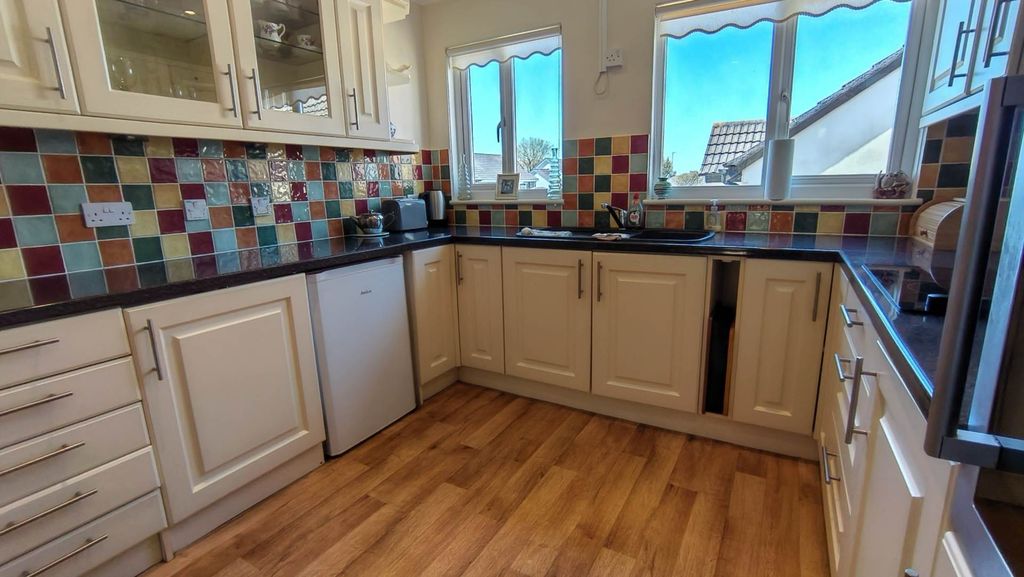 Property photo 3 of 26