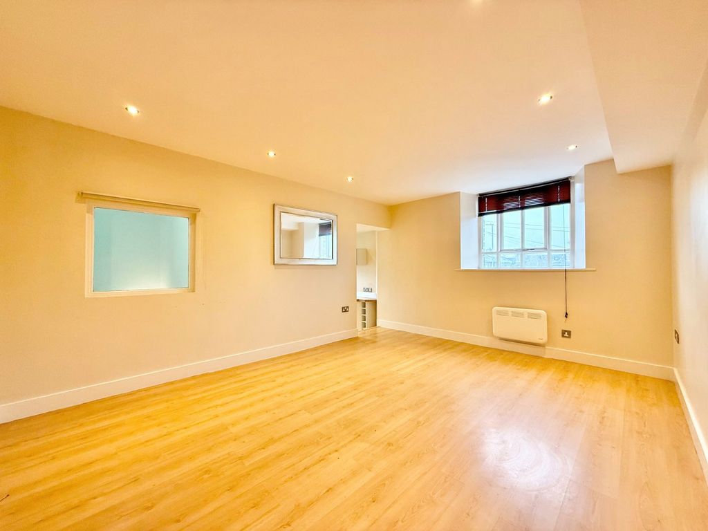 Property photo 2 of 9 Picture No. 07