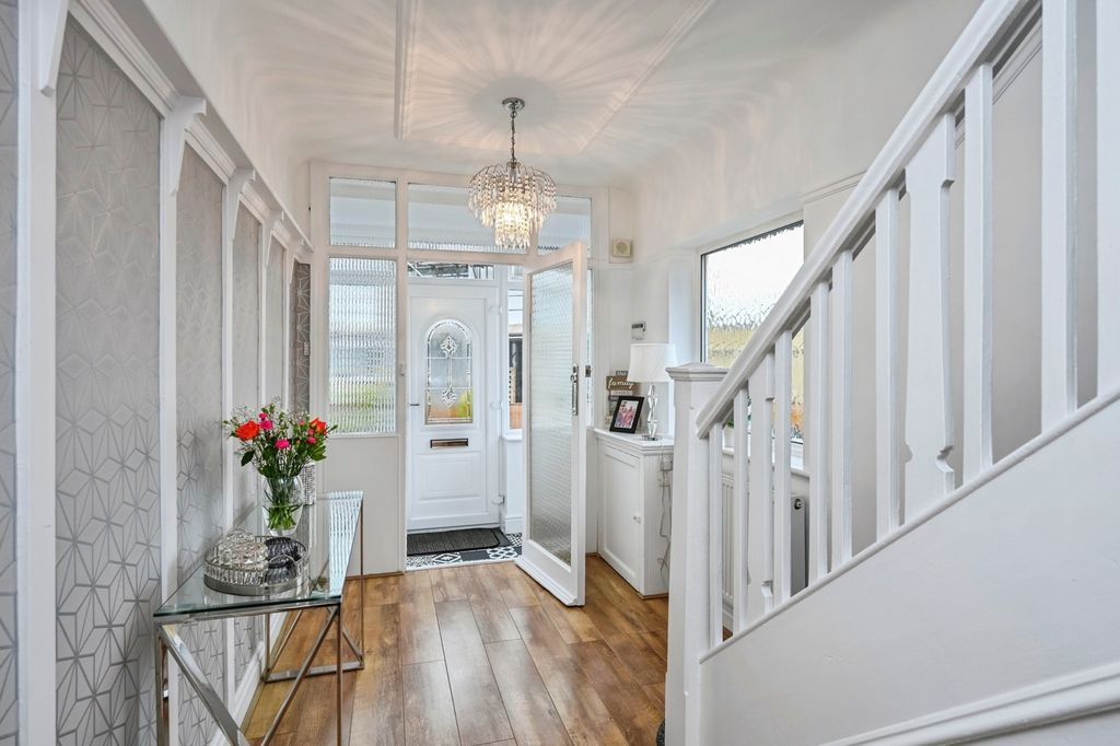 Property photo 2 of 19 Pbox-Img.Jpg