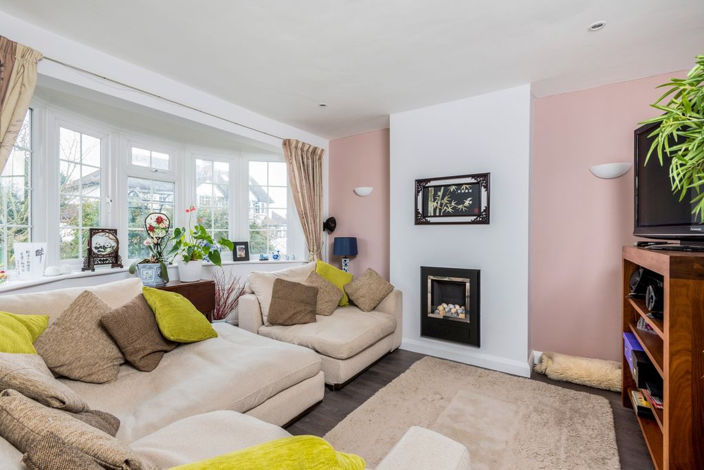 Property photo 2 of 12