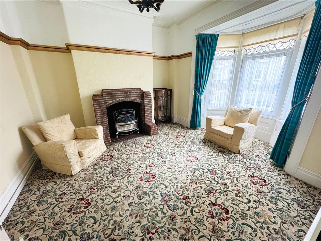 Property photo 3 of 36