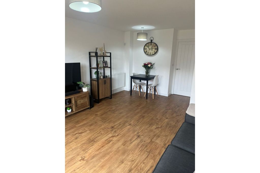 Property photo 2 of 30