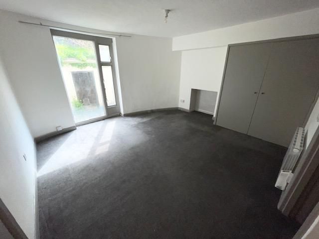 Property photo 2 of 5 Studio 1.Jpg