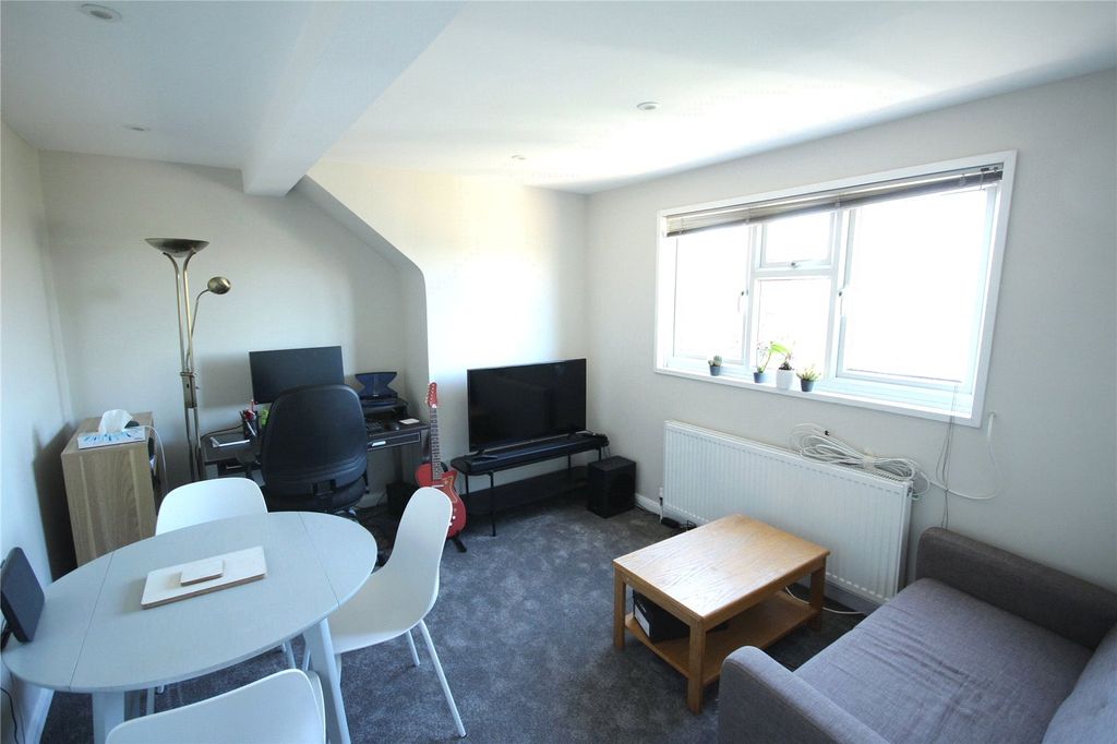 Property photo 1 of 9 Picture No. 09