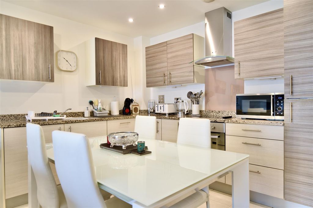 Property photo 2 of 15 Dsc08177.Jpeg