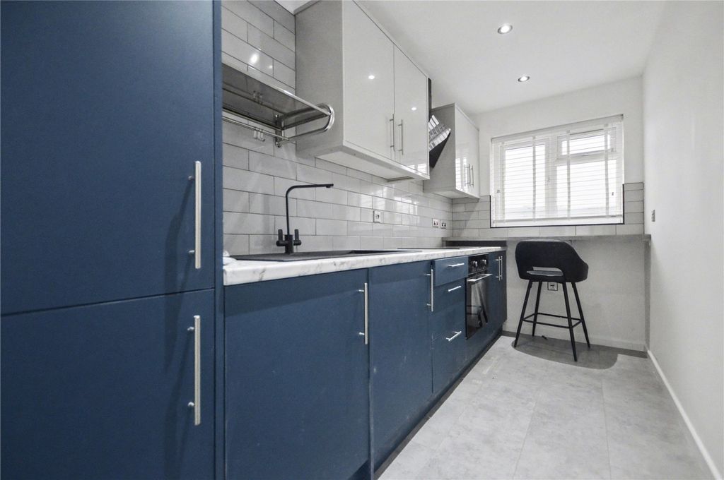 Property photo 3 of 10 Picture No. 04