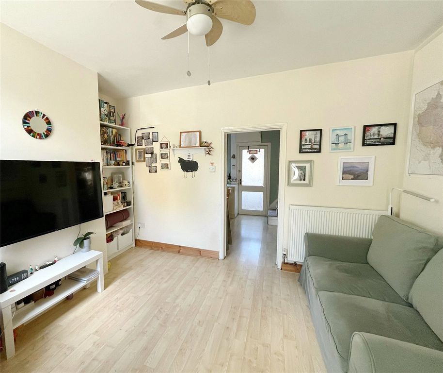 Property photo 2 of 8 Picture No. 10