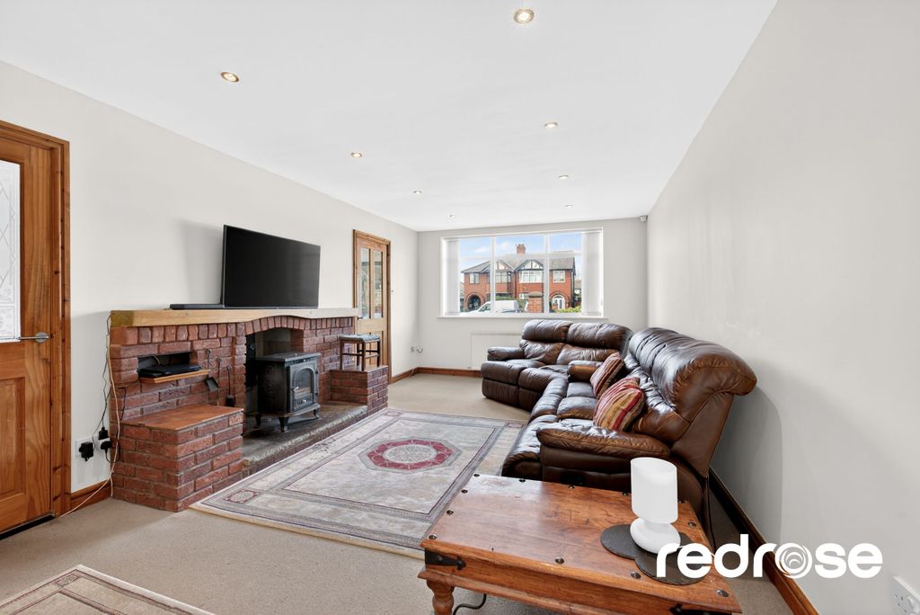 Property photo 2 of 22 161 Liverpool Rd-08-2500Px