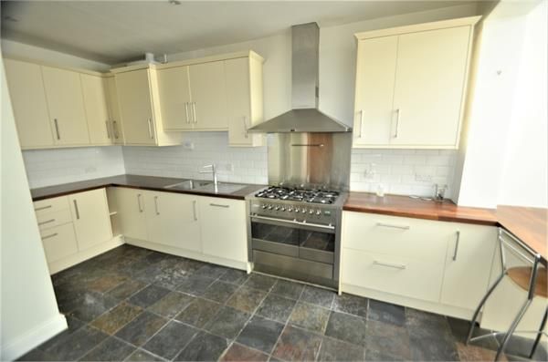 Property photo 2 of 14 5