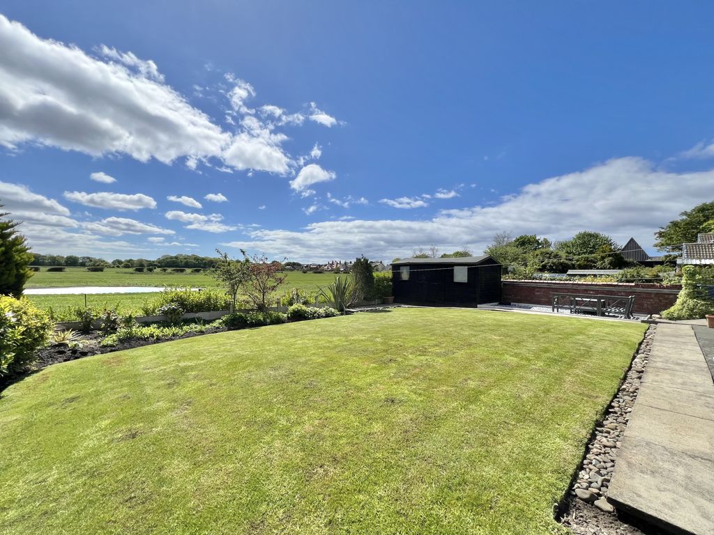 Property photo 2 of 24