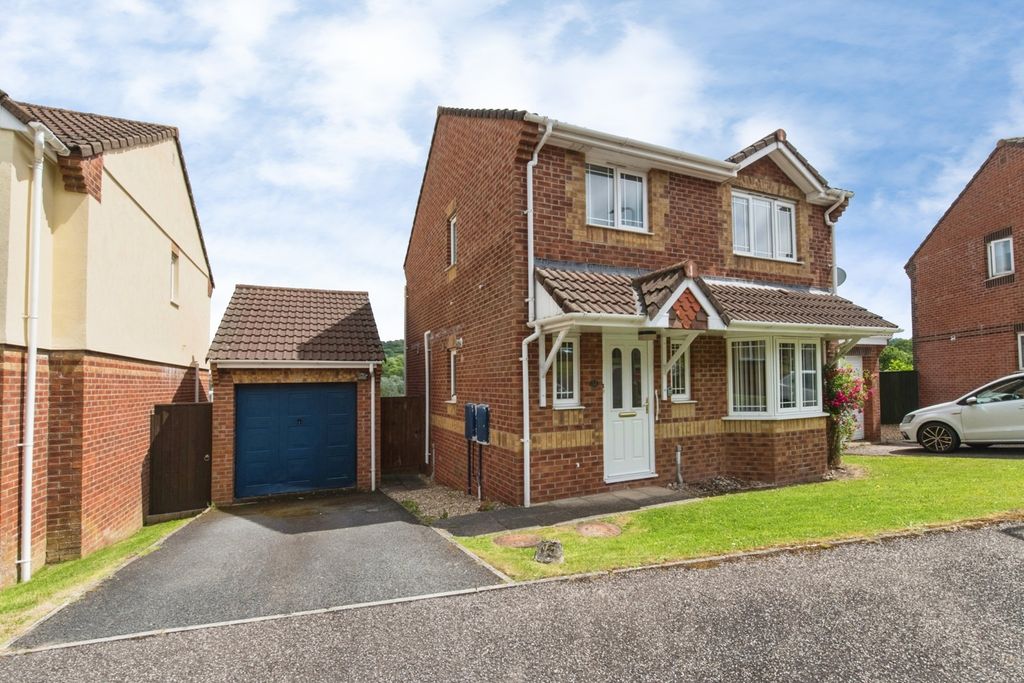 Property photo 1 of 18 Pbox-Img.Jpg