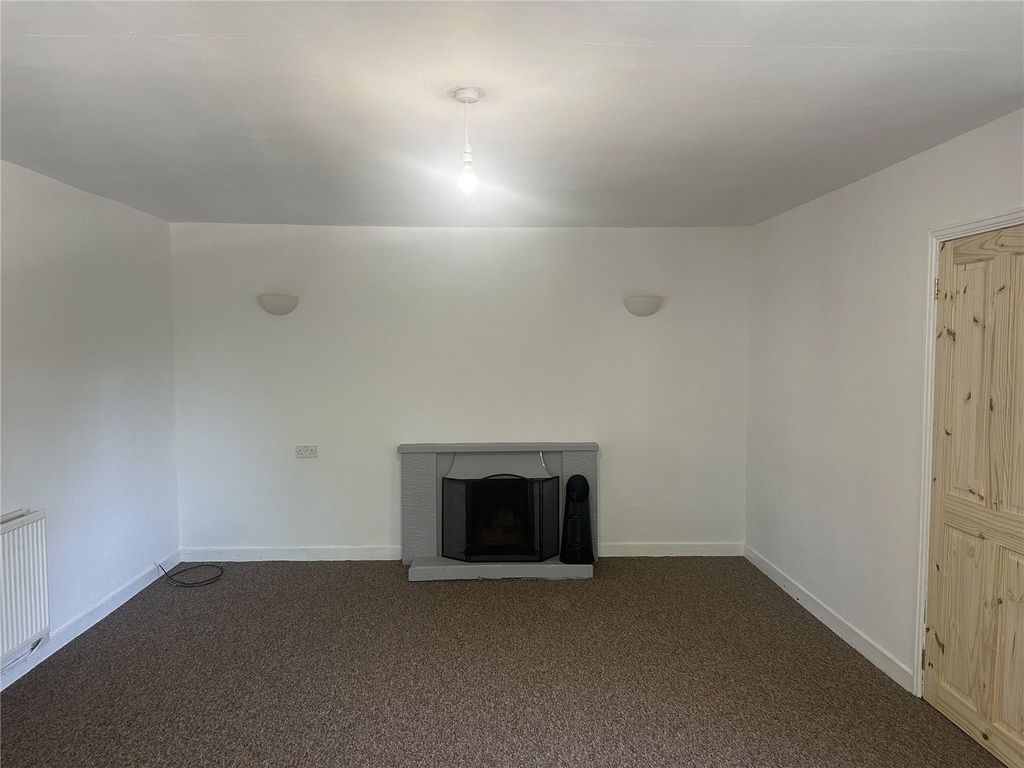 Property photo 2 of 22 Picture No. 17