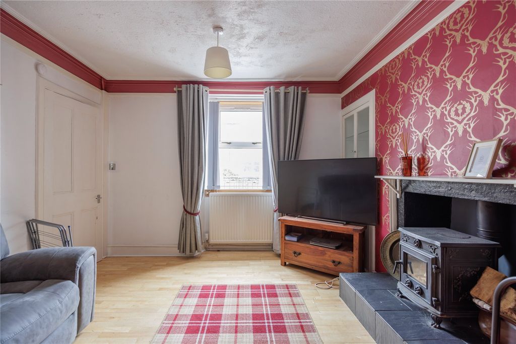 Property photo 3 of 19 Picture No. 04